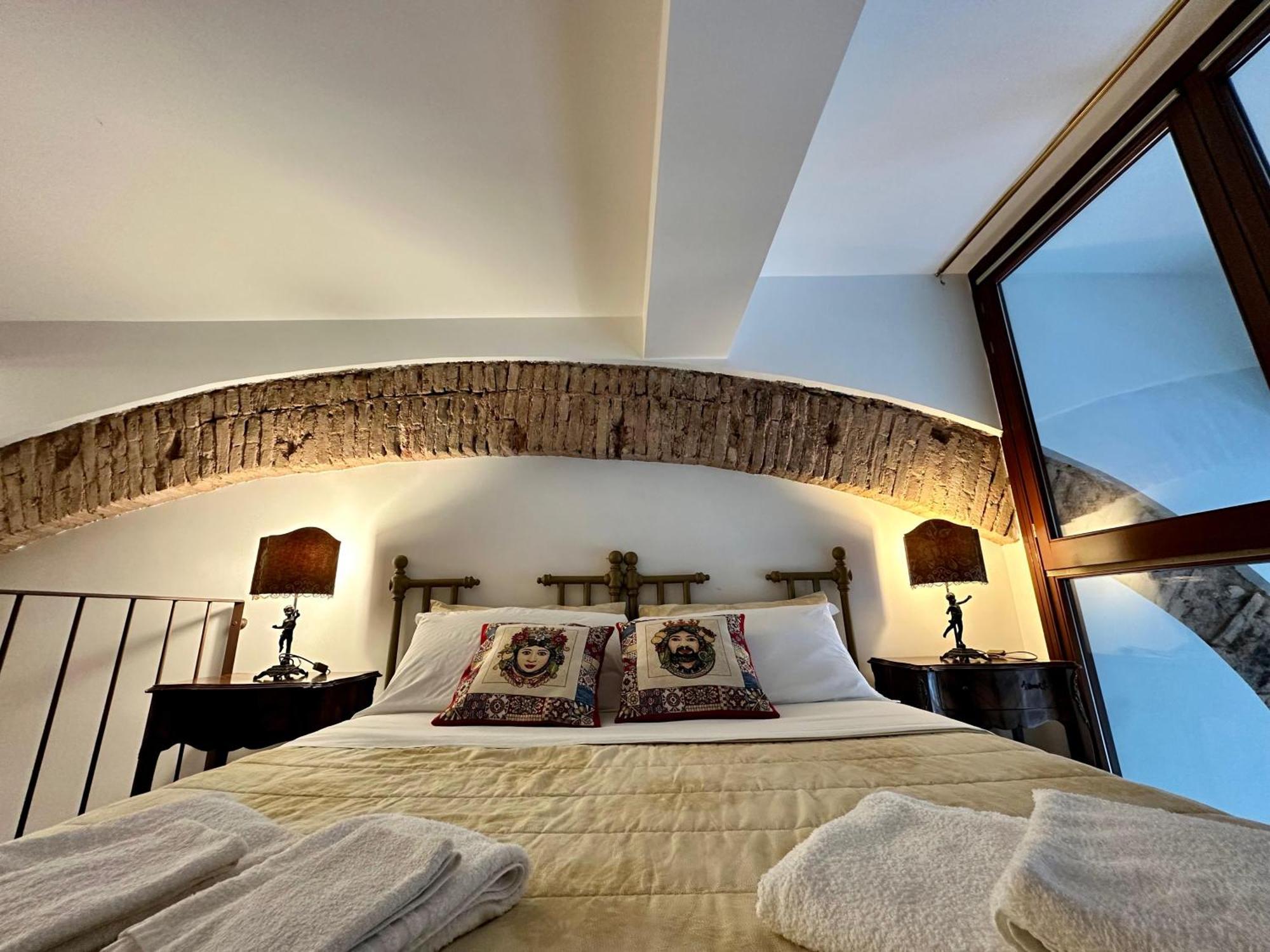 Backy Home Catania Bagian luar foto